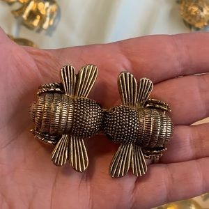 Bee belt buckle for 1/2 belt